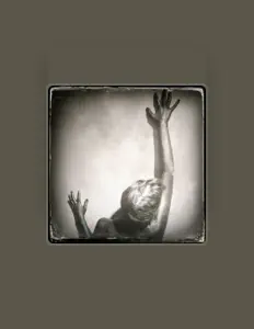 Hör dir AMA an, schau dir Musikvideos an, lies die Biografie, finde Tourdaten und mehr!