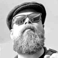 Ouve The Bad Egg, vê vídeos de música, lê a biografia, vê as datas da digressão e muito mais!