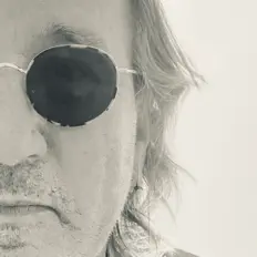 Posłuchaj wykonawcy Joseph Lamm, obejrzyj teledyski, przeczytaj biografię, zobacz daty tras koncertowych i nie tylko!