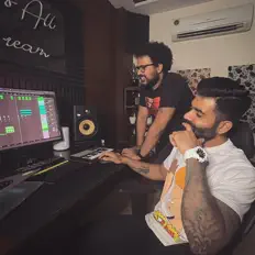 Project Alphabeatを聴いたり、ミュージックビデオを鑑賞したり、経歴やツアー日程などを確認したりしましょう！