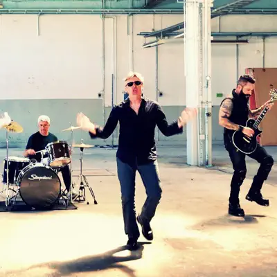 Listen to BAD Habit Sweden, watch music videos, read bio, see tour dates & more!