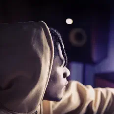 Dengarkan Berisdon, tonton video musik, baca bio, lihat tanggal tur & lainnya!