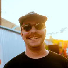 收听 James McGeehan、观看音乐视频、阅读小传、查看巡演日期等 ！