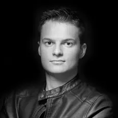 Thomas Carlsen's Transmissionを聴いたり、ミュージックビデオを鑑賞したり、経歴やツアー日程などを確認したりしましょう！
