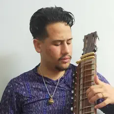 Ouve Anjana Suta, vê vídeos de música, lê a biografia, vê as datas da digressão e muito mais!