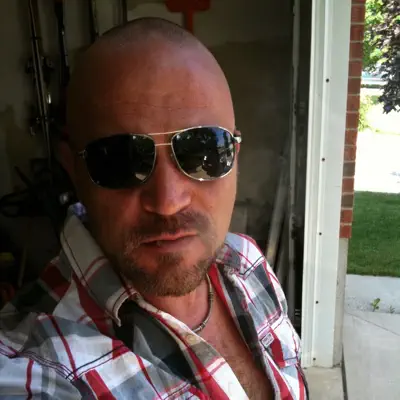 Listen to Ian Brohm, watch music videos, read bio, see tour dates & more!