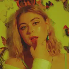 Posłuchaj wykonawcy RIP ROSIE, obejrzyj teledyski, przeczytaj biografię, zobacz daty tras koncertowych i nie tylko!