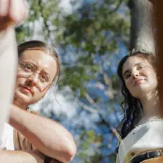 Escucha a Sir & Lydia, mira vídeos musicales, lee la biografía, consulta fechas de giras y mucho más.