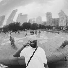 收听 Yoshiii、观看音乐视频、阅读小传、查看巡演日期等 ！