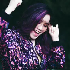 Dengarkan Tiara Shaye, tonton video musik, baca bio, lihat tanggal tur & lainnya!