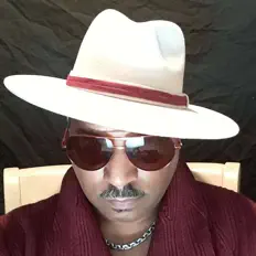 Ouça Gee Money Soul, assista a videoclipes, leia a biografia, veja as datas das turnês e mais!