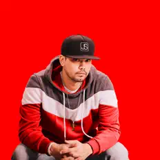 Dengarkan Johnathan Stone, tonton video musik, baca bio, lihat tanggal tur & lainnya!