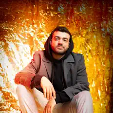 Escucha a LePhar, mira videos musicales, lee su biografía, consulta las fechas de las gira y más.