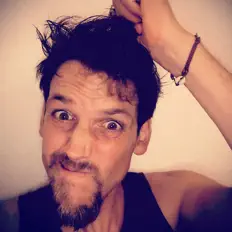 Maexla: песни, клипы, биография, даты выступлений и многое другое.