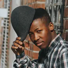 Escucha a DJ Vistar, mira videos musicales, lee su biografía, consulta las fechas de las gira y más.