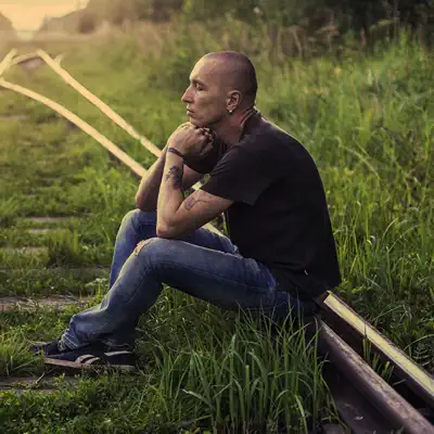 Escucha a Алексей Пыльная Радуга Румянцев, mira videos musicales, lee su biografía, consulta las fechas de las gira y más.