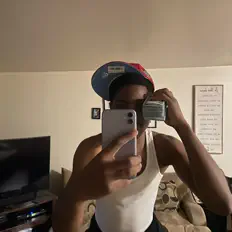 Daybando सुनें, म्यूज़िक वीडियो देखें, बायो पढ़ें, दौरे की तारीखें और बहुत कुछ देखें!