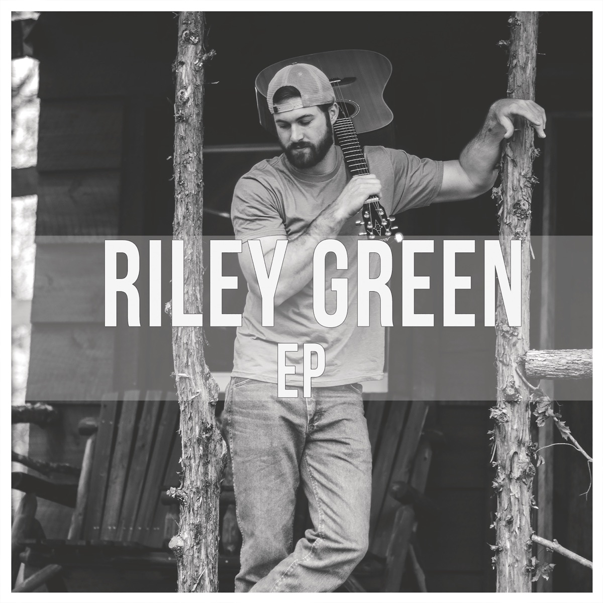 Exclusive: Riley Green Talks New Single, 'Mississippi Or Me