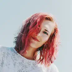 Ната Котовская सुनें, म्यूज़िक वीडियो देखें, बायो पढ़ें, दौरे की तारीखें और बहुत कुछ देखें!