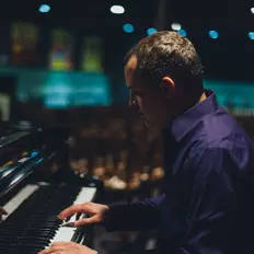 收听 Tom Ameen、观看音乐视频、阅读小传、查看巡演日期等 ！