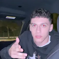 收听 Soff、观看音乐视频、阅读小传、查看巡演日期等 ！