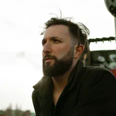 Allan Barbazza: песни, клипы, биография, даты выступлений и многое другое.