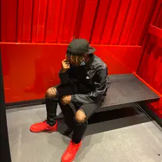 mxlikk! सुनें, म्यूज़िक वीडियो देखें, बायो पढ़ें, दौरे की तारीखें और बहुत कुछ देखें!