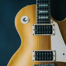 Dengarkan JONSSON, tonton video musik, baca bio, lihat tanggal tur & lainnya!