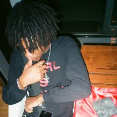 收听 byvincii、观看音乐视频、阅读小传、查看巡演日期等 ！