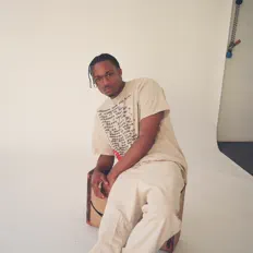 收听 Carter Brown、观看音乐视频、阅读小传、查看巡演日期等 ！