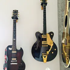 收听 Mang、观看音乐视频、阅读小传、查看巡演日期等 ！