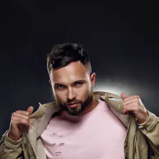 Poslechněte si interpreta Sasha Chest, sledujte hudební videa, přečtěte si životopis, podívejte se na data turné a další informace.
