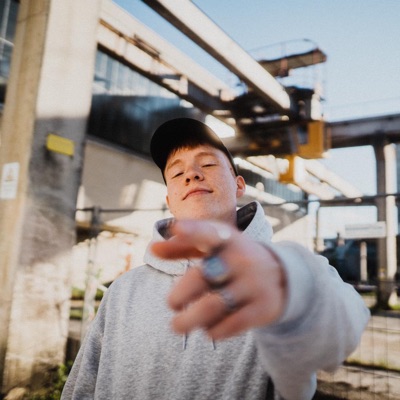 Listen to Young Richie Rich, watch music videos, read bio, see tour dates & more!