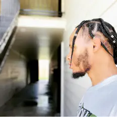 Posłuchaj wykonawcy ZI3RO, obejrzyj teledyski, przeczytaj biografię, zobacz daty tras koncertowych i nie tylko!