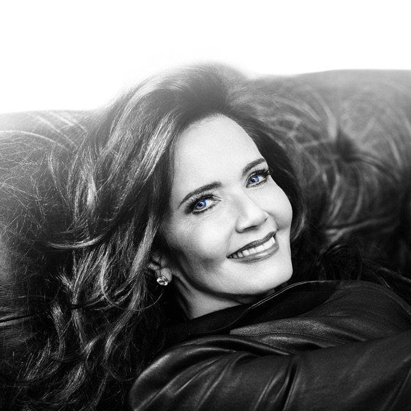 Lynda Carter's avatar