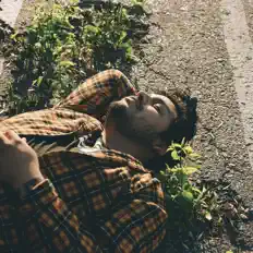 Escucha a Friends Don't Die, mira videos musicales, lee su biografía, consulta las fechas de las gira y más.