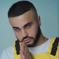 Hör dir TEMMi an, schau dir Musikvideos an, lies die Biografie, finde Tourdaten und mehr!