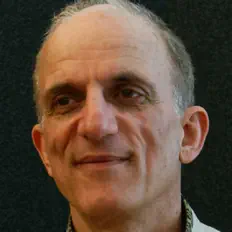 Ouve Ahmed El-Salamouny, vê vídeos de música, lê a biografia, vê as datas da digressão e muito mais!