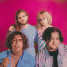 聆聽 17° Below、觀看音樂影片、閱讀小傳、查看巡演日期等！