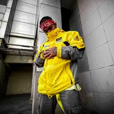 Hör dir GOli an, schau dir Musikvideos an, lies die Biografie, finde Tourdaten und mehr!