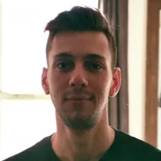 收听 Dan Zimmerman、观看音乐视频、阅读小传、查看巡演日期等 ！