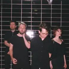 Poslechněte si interpreta Velveteen Echo, sledujte hudební videa, přečtěte si životopis, podívejte se na data turné a další informace.