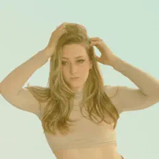 Ouça Madelyn Paquette, assista a videoclipes, leia a biografia, veja as datas das turnês e mais!
