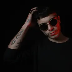 Listen to Agustin De Rose, watch music videos, read bio, see tour dates & more!