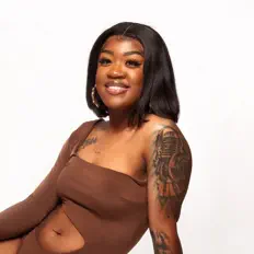 收听 Porsh、观看音乐视频、阅读小传、查看巡演日期等 ！