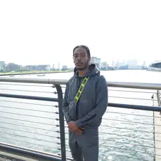 收听 Big Manny、观看音乐视频、阅读小传、查看巡演日期等 ！