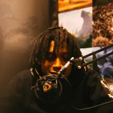 KID TURNED KINGを聴いたり、ミュージックビデオを鑑賞したり、経歴やツアー日程などを確認したりしましょう！