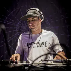 Listen to Dj Paulo Lc, watch music videos, read bio, see tour dates & more!