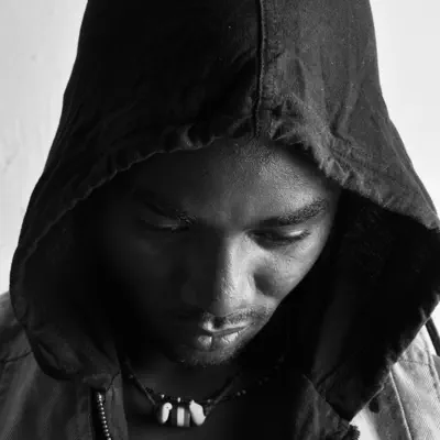 Listen to Shida - Single by Dizzo Manizo