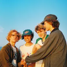 Bookclubを聴いたり、ミュージックビデオを鑑賞したり、経歴やツアー日程などを確認したりしましょう！